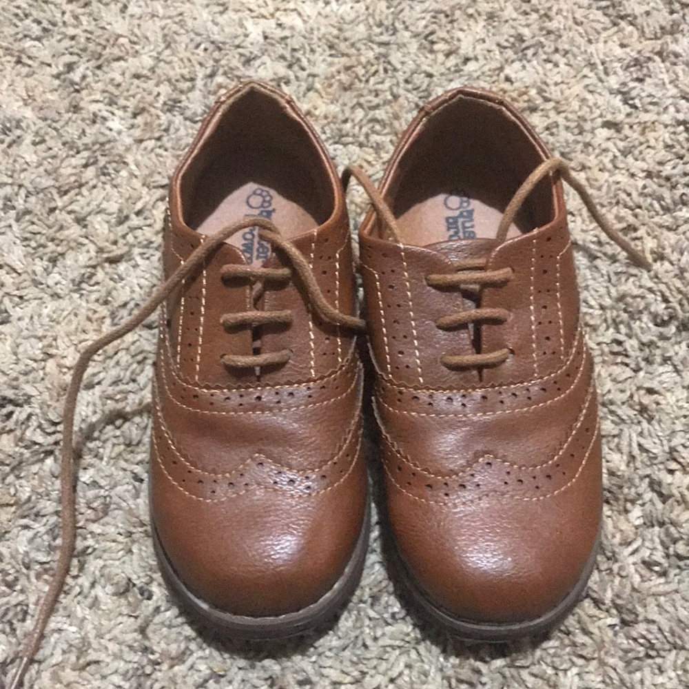 Like new brown shoes little boys